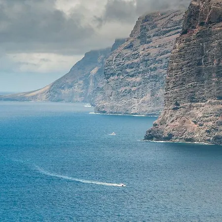 Tivoli La Caleta Адехе