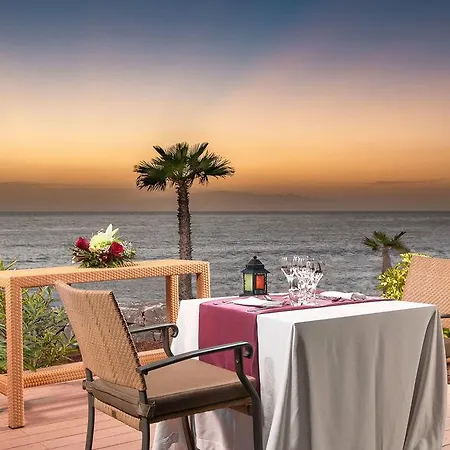 Готель Tivoli La Caleta Адехе