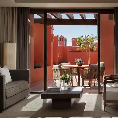 Готель Tivoli La Caleta 5*