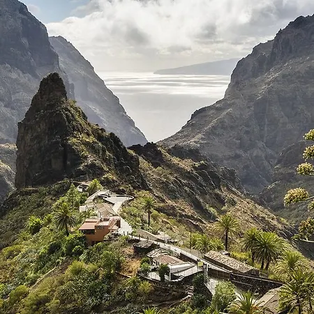 Tivoli La Caleta 호텔 아데제