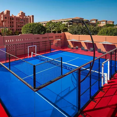 Tivoli La Caleta 아데제