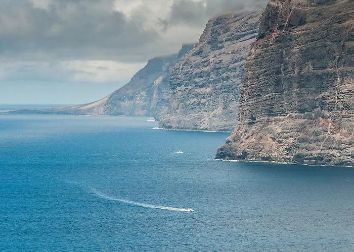 Tivoli La Caleta 阿德耶