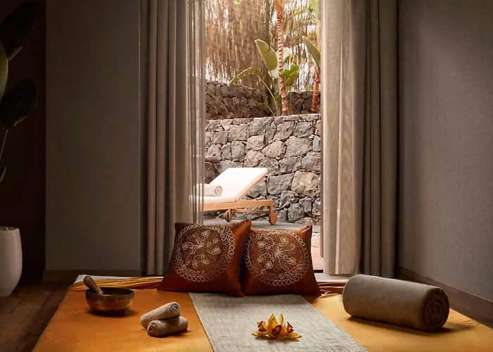 Tivoli La Caleta Hotel 5*